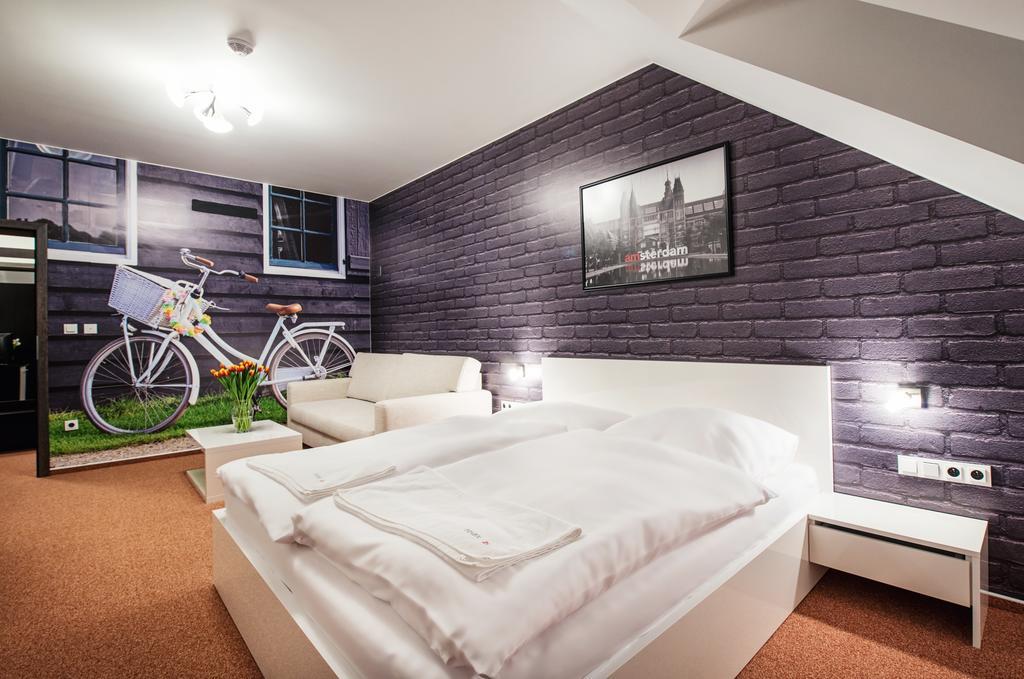 Hotel Relax21 Uhersky Ostroh Habitación foto