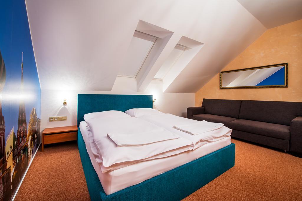 Hotel Relax21 Uhersky Ostroh Habitación foto