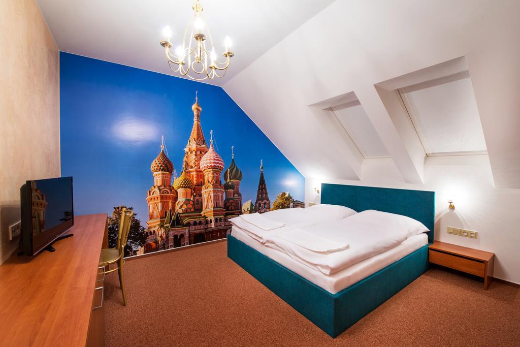 Hotel Relax21 Uhersky Ostroh Habitación foto