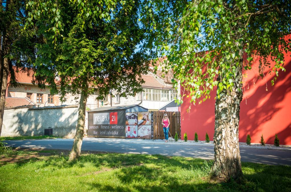 Hotel Relax21 Uhersky Ostroh Exterior foto